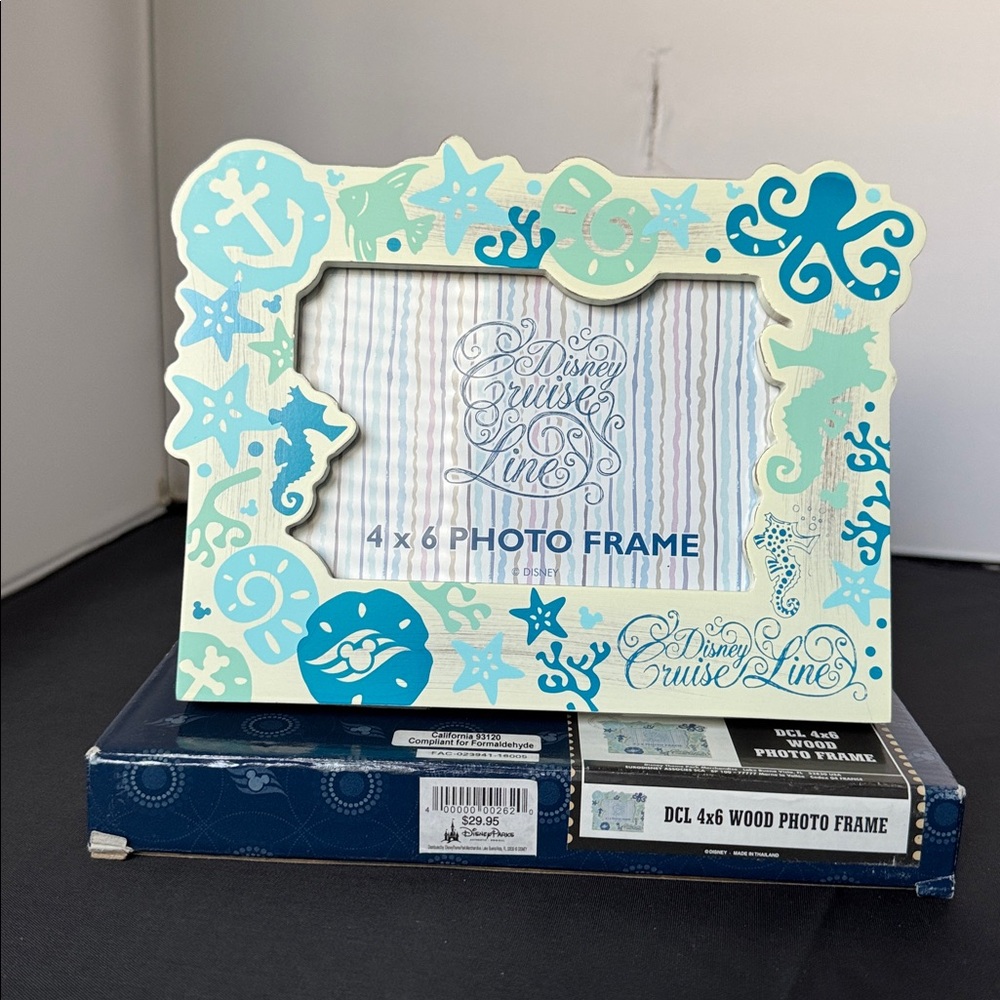 Disney Cruise Line 4X6 Picture Frame. Seahorse and underwater design. NIB